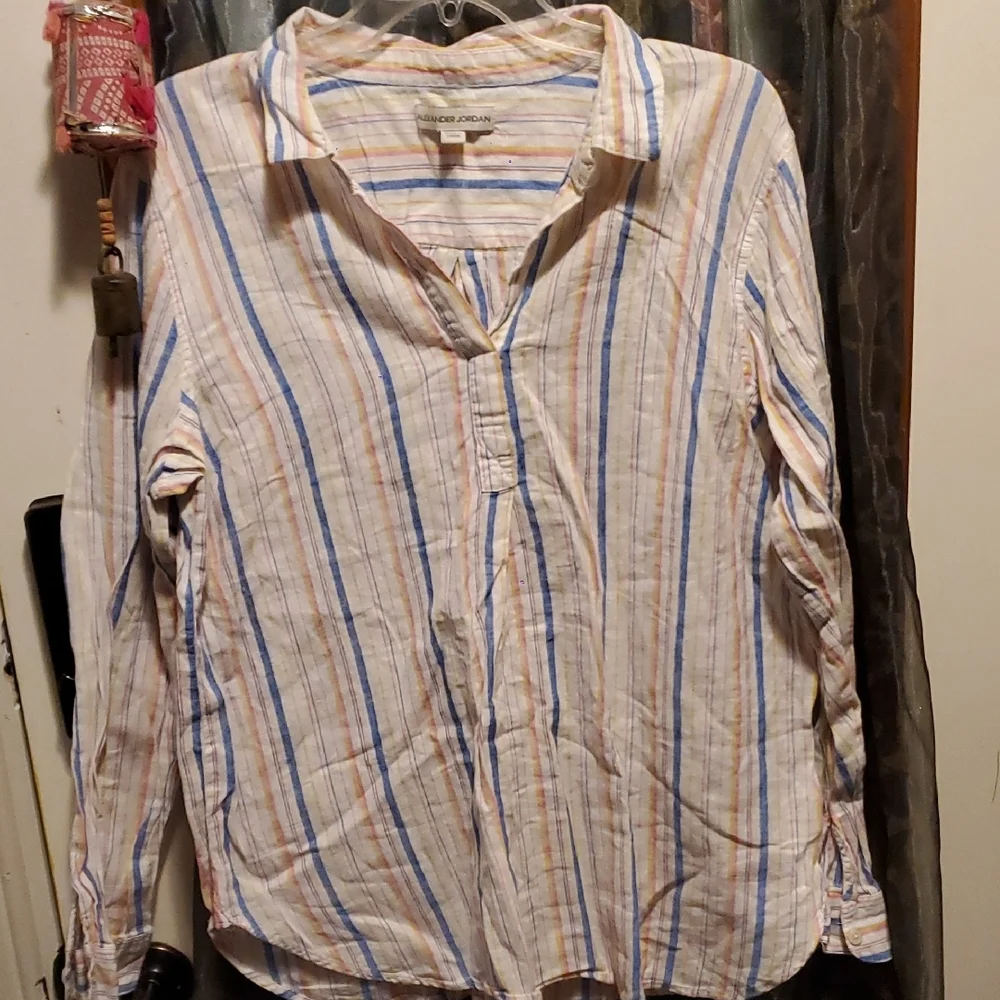 🌷🌷LINEN TOP - Picture 1 of 6